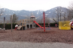 Spielplatz am Schloss Tratzberg