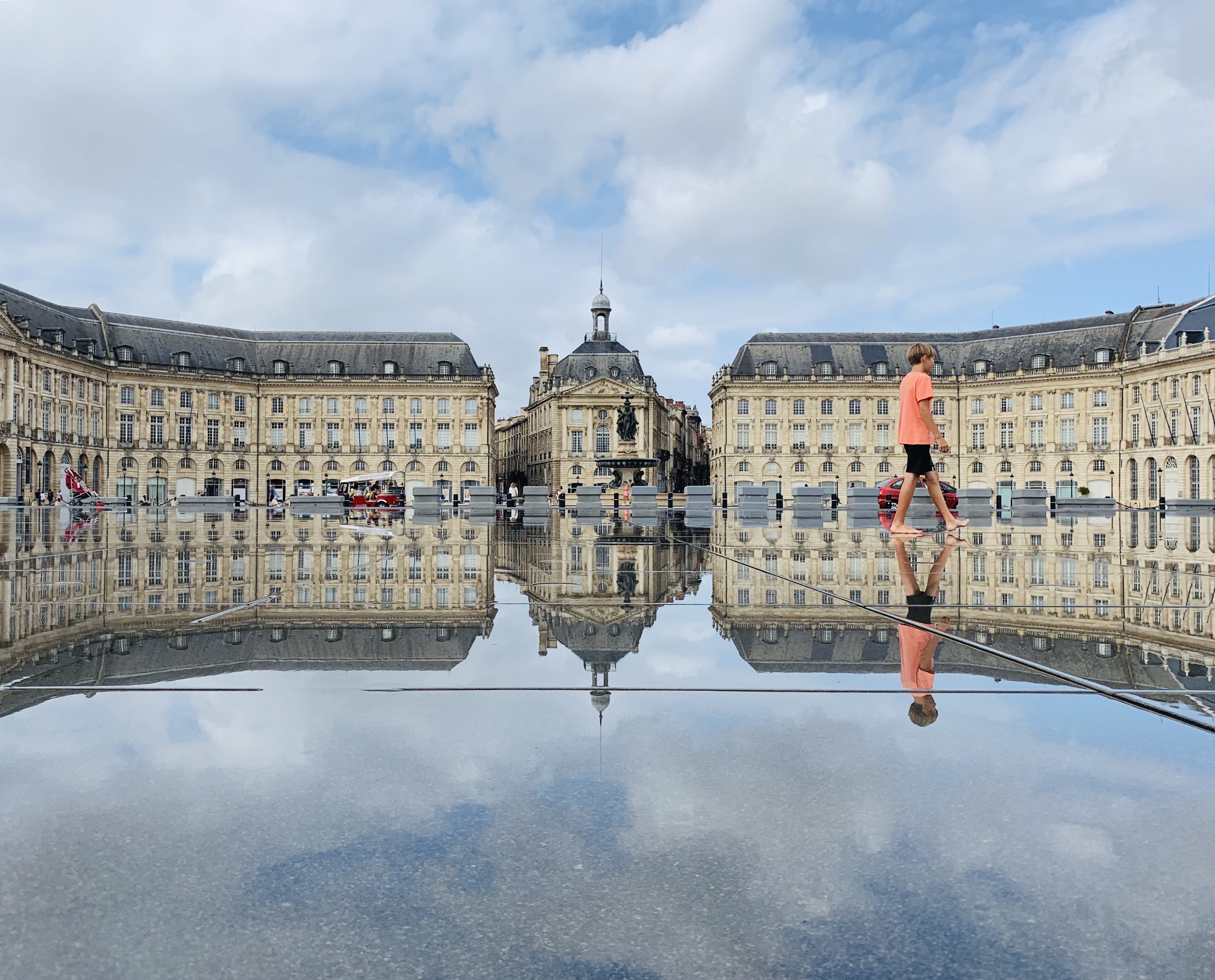 Europa Roadtrip 2019 - Wasserspiegel Bordeaux Place de la Bourse