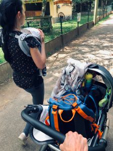 Kinderwagen als Lastentransport