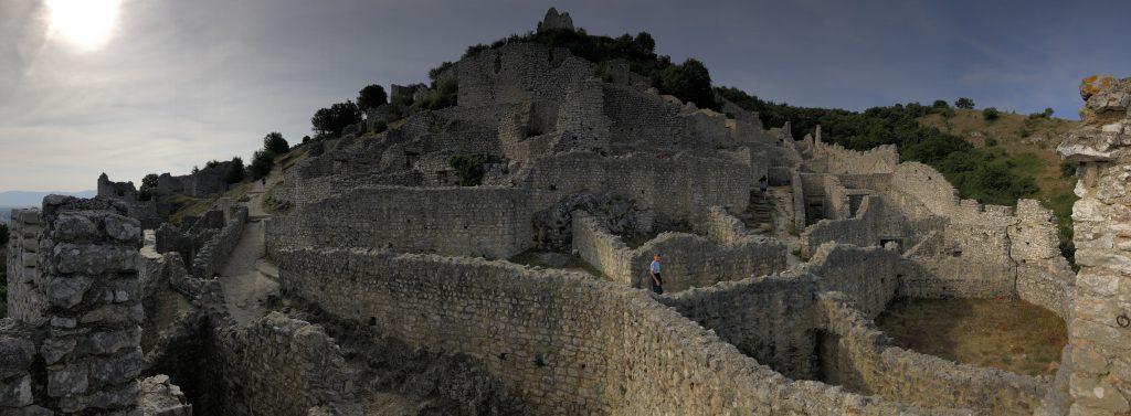 Europa Roadtrip 2019 - Panorama Burg Crussol bei Valence