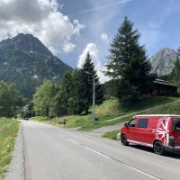 #vanlife auf dem Weg durch die französischen Alpen
