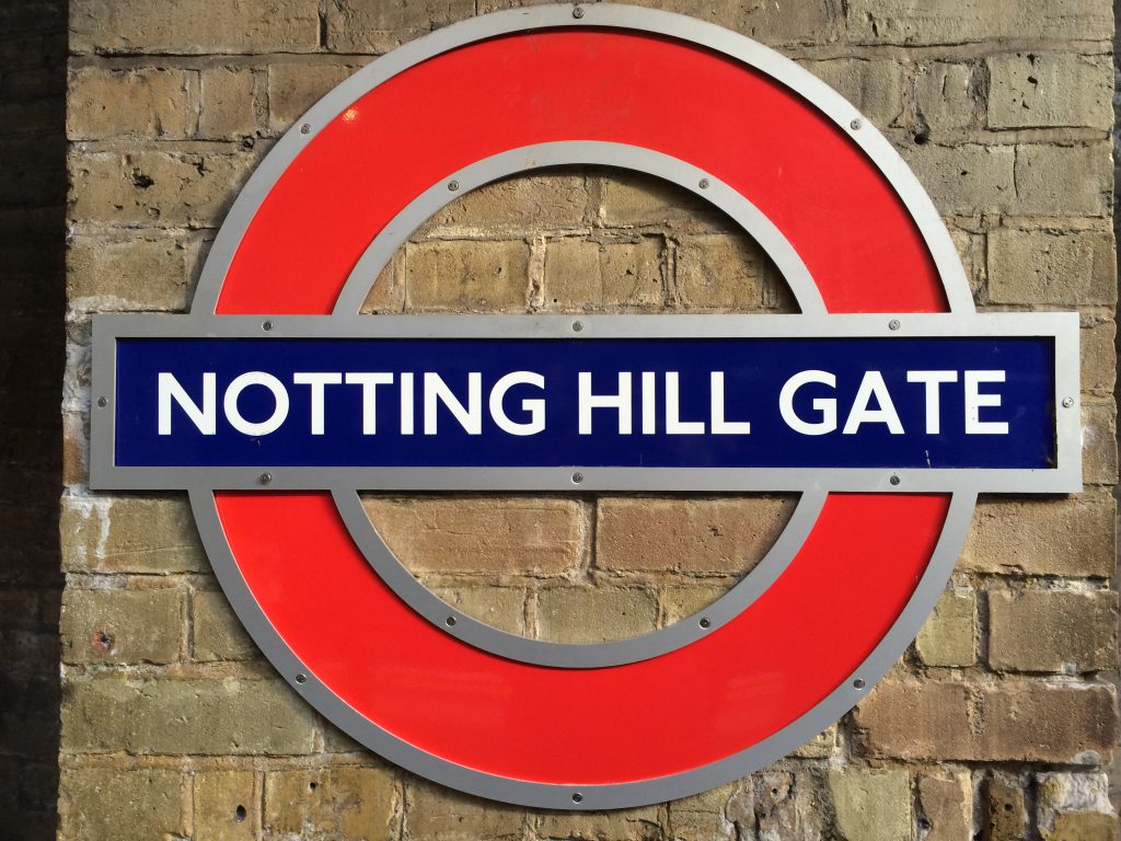 Die Tube London ist die beste Verbindung raus nach Notting Hill