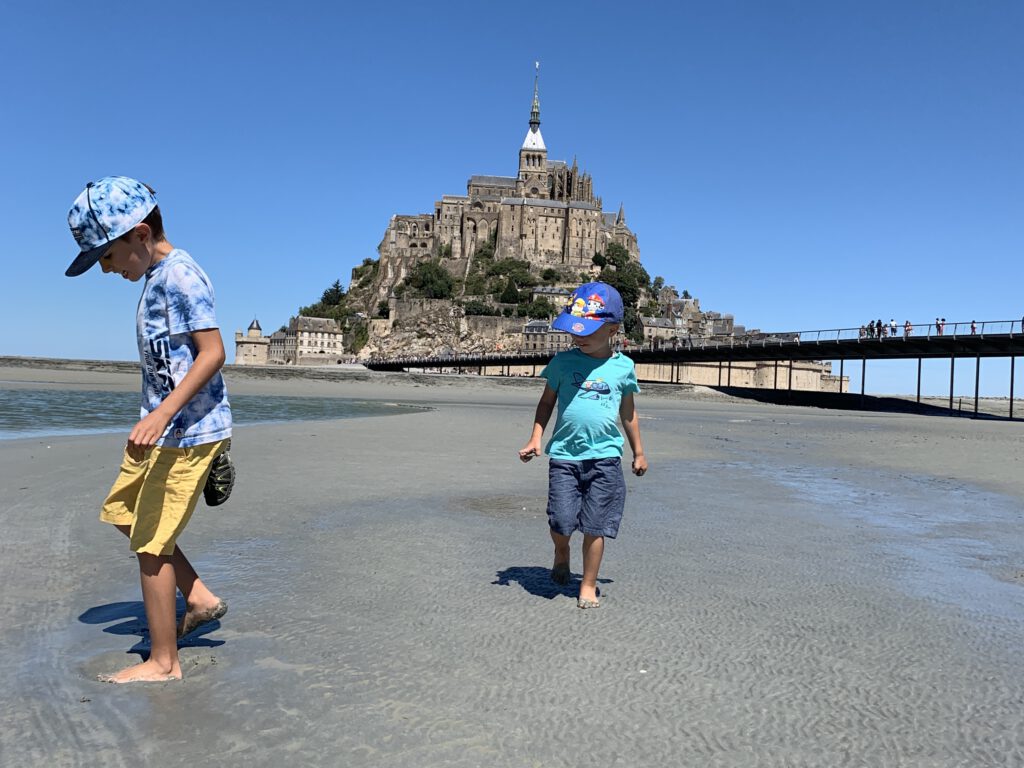 Wattwanderung vor dem Mont-Saint-Michel